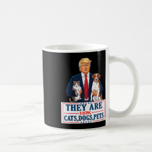 Lustig sie essen die Hunde die Katzen die Haustier Kaffeetasse