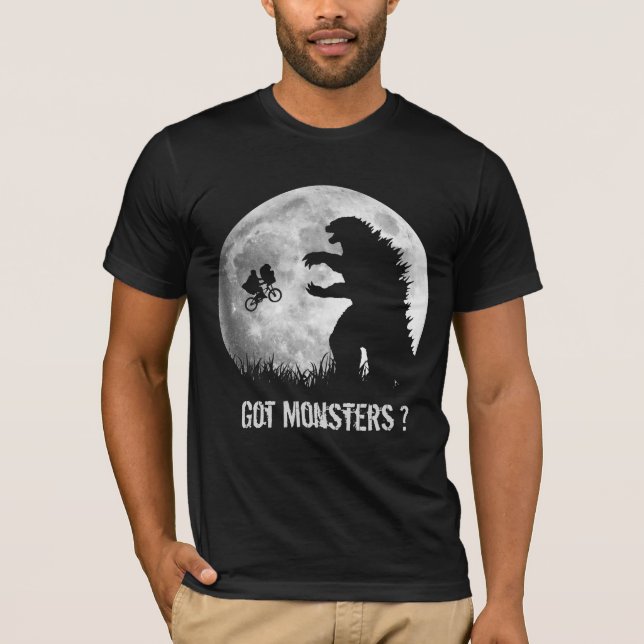 Lustige Außerirdische gegen MONSTER T-Shirt (Vorderseite)