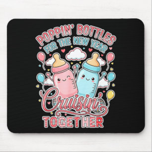 Lustige Babynamensankündigung Hübsche Familie Pass Mousepad