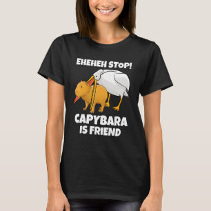 Lustige Capybara wird von Pelikan-Freunden Meme ge T-Shirt