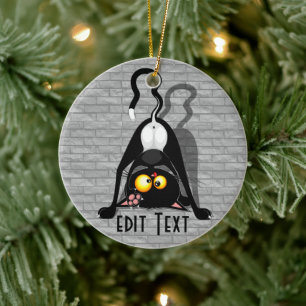 Lustige Cartoonfigur einer Katze auf dem Kopf Keramik Ornament