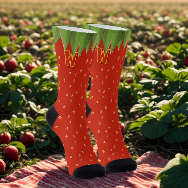 Lustige Erdbeere Frucht Rot Monogramm Socken (A fun pair of summer socks perfect if you love strawberries. Add your initial!)