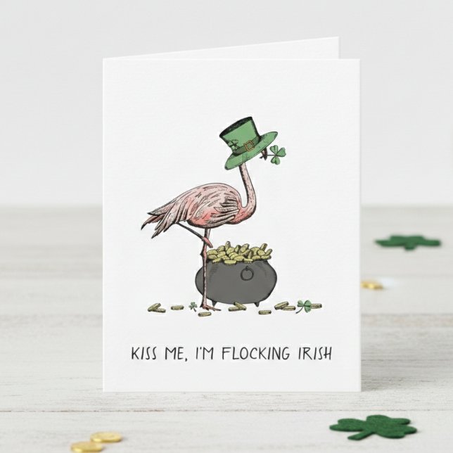 Lustige Flamingo St. Patrick's Day Karte (Lucky Kiss Me I'm Irish Funny St Patrick's Day Cards. Pink Flamingo, Green Clover, Leprechaun Hat)