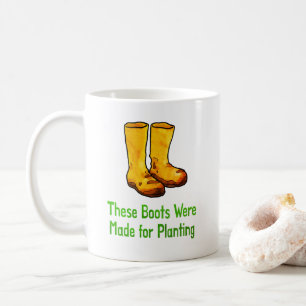 Lustige Gartenstiefel für die Pflanzung gemacht Kaffeetasse