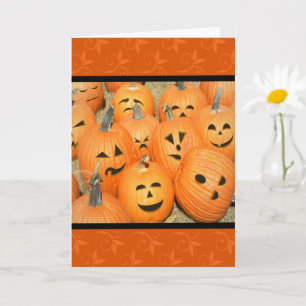 Lustige Gesichter Kürbisfeld Halloween-Karte Karte