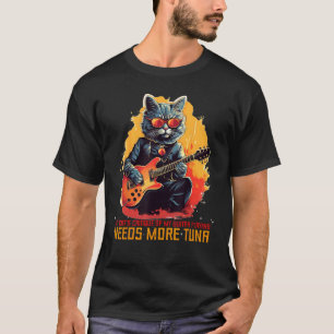 Lustige Gitarrenkatze liebt Fisch und elektrische T-Shirt