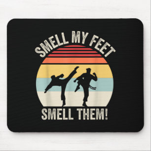 Lustige Kampfsportarten Riechen an Füßen Retro Kar Mousepad