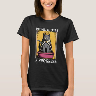 Lustige Katze bei königlichen Pflichten im Gange K T-Shirt