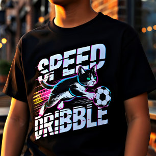Lustige Katze spielt Fußball - Geschenk für Kinder T-Shirt