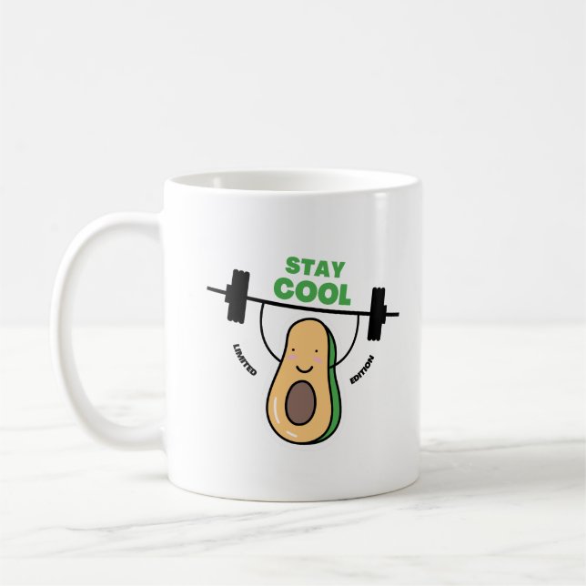lustige Kinder, die cool für die Schule bleibe wer Kaffeetasse (Links)