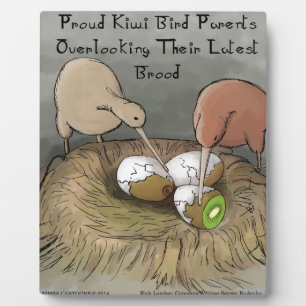 Lustige Kiwi-Vögel pflegen ihre Früchte Fotoplatte