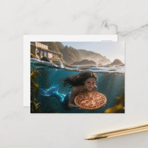 Lustige Meerjungfrau mit einer Pizza Postkarte