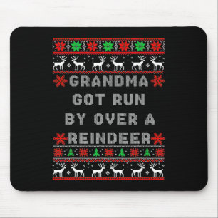 Lustige Oma wurde von einem Renntier überfahren Mousepad