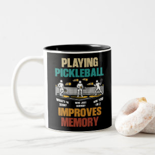 Lustige Pickleball-Geschenkidee zur Verbesserung d Zweifarbige Tasse