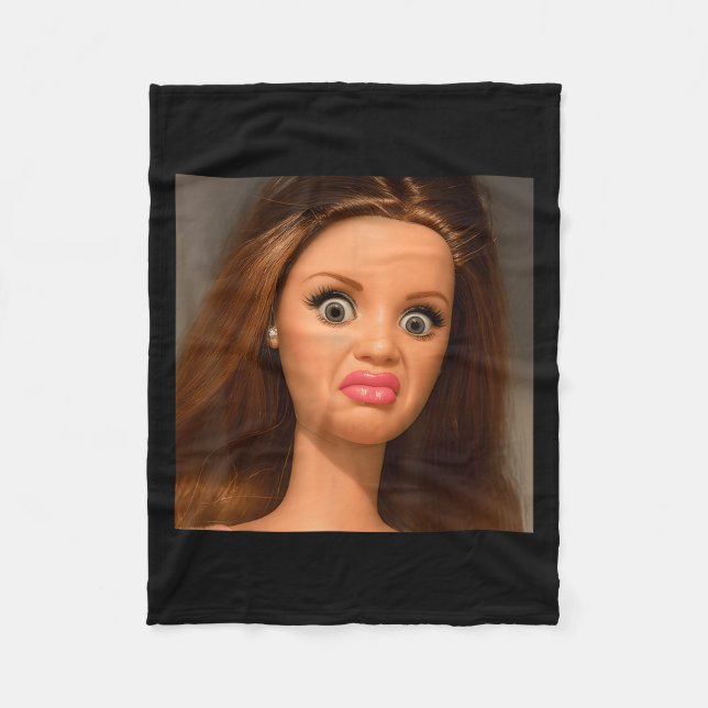 Lustige Puppen-Gesicht-Meme Ekelhaft  Fleecedecke (Vorderseite)