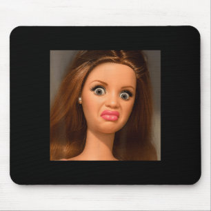 Lustige Puppen-Gesicht-Meme Ekelhaft  Mousepad