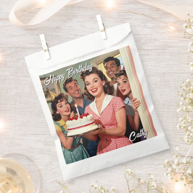 Lustige Retro-Freunde Personalisierter Geburtstag Geschenktütchen (Ausgeschnitten)
