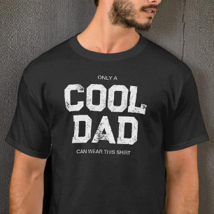 Lustige Schwarz-Weiß-Zitat-Typografie Cooler Vater T-Shirt