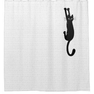 Lustige schwarze Katze, die an verrückter Duschvorhang