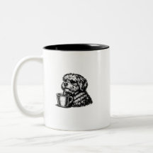 Lustige Skizze eines zotteligen Hundes, der Kaffee