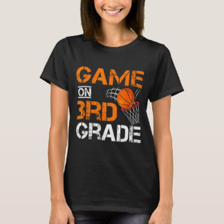 Lustige Spiele am ersten Tag der dritten Klasse Ba T-Shirt