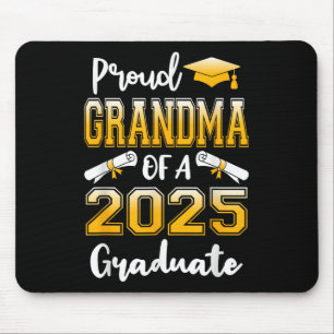 Lustige stolze Oma eines Absolventen des Jahrgangs Mousepad