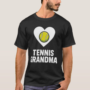 Lustige Tennis-Oma, die Snacks zu Spielen mitbring T-Shirt