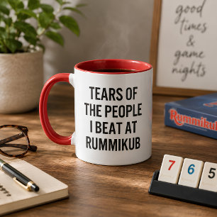 Lustige Tränen der Leute, die ich beim Rummikub-Sp Tasse