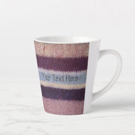 lustige und farbenfrohe handgestrickte Streifen Milchtasse