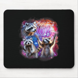 Lustiger 67 Meme Waschbär Heult den Mond an Sechs Mousepad
