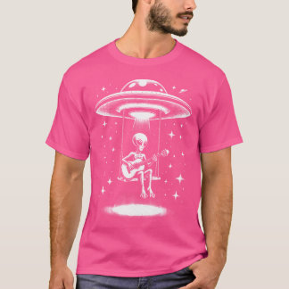 Lustiger Außerirdischer spielt akustische Gitarre T-Shirt