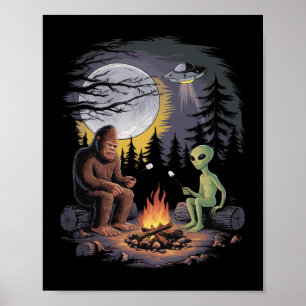 Lustiger Außerirdischer und Bigfoot beim Wandern M Poster