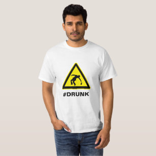 Lustiger betrunkener Gag-T - Shirt für Männer