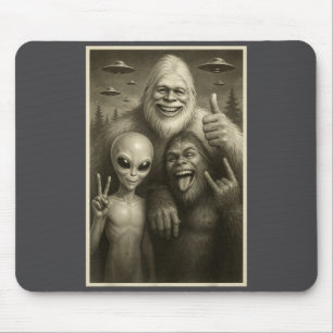 Lustiger Bigfoot, Alien, & Yeti Sasquatch Rock Mousepad