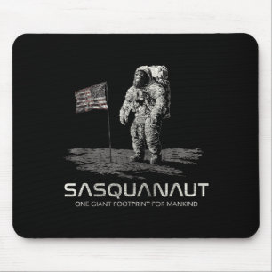 Lustiger Bigfoot Sasquatch Weltraum Sasquanaut  Mousepad