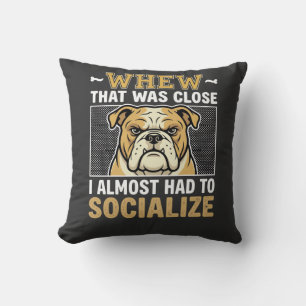 Lustiger Bulldogge sozialisiert Hund Kissen