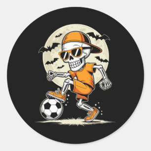 Lustiger Cartoon-Skelett-Halloween-Fußballspieler- Runder Aufkleber