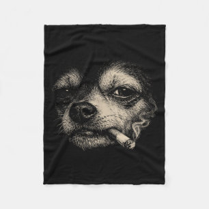 Lustiger Chihuahua-Meme Hund raucht Zigarette Fleecedecke