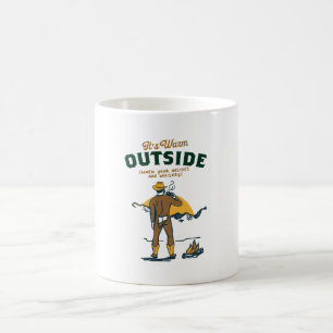 Lustiger Cowboy trinkt Whiskey Kaffeetasse