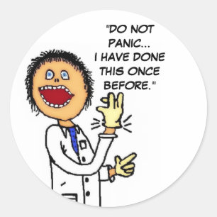 Lustiger Doktor Cartoon Runder Aufkleber