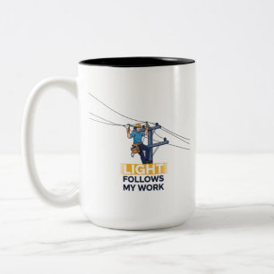 Lustiger Elektriker Versorgungsarbeiter Geschenk Zweifarbige Tasse