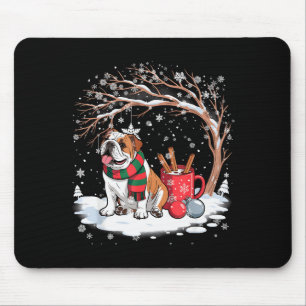 Lustiger englischer Bulldogge im Schnee Baum Weihn Mousepad