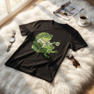 Lustiger Frosch trinkt Kaffee Süßes Cartoon-Design T-Shirt