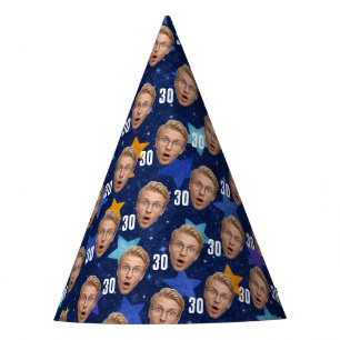 Lustiger Gesichtsausdruck Individuelle Foto Blaue Partyhütchen