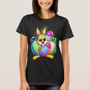 Lustiger Hase, der ein Osterei beißt T-Shirt