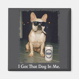 Lustiger Hund Französische Bulldogge raucht Magnet