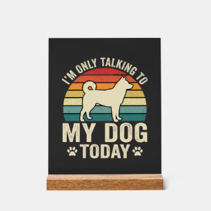 Lustiger Hund spricht Retro-Sonnenuntergang Acrylschild