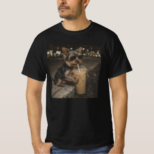 Lustiger Hund Yorkie trinkt Eiskaffee Tier Meme T-Shirt