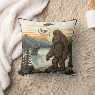 Lustiger Introvert Bigfoot Sasquatch Loch Ness Ret Kissen