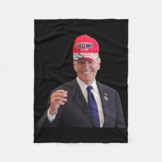 Lustiger Joe Biden trägt Trump 2024 Mütze Fleecedecke
